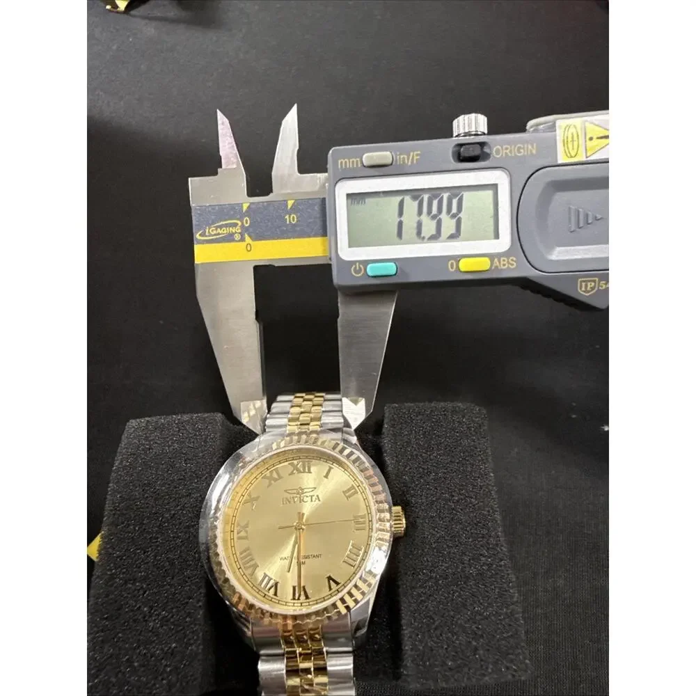 Invicta women’s specialty